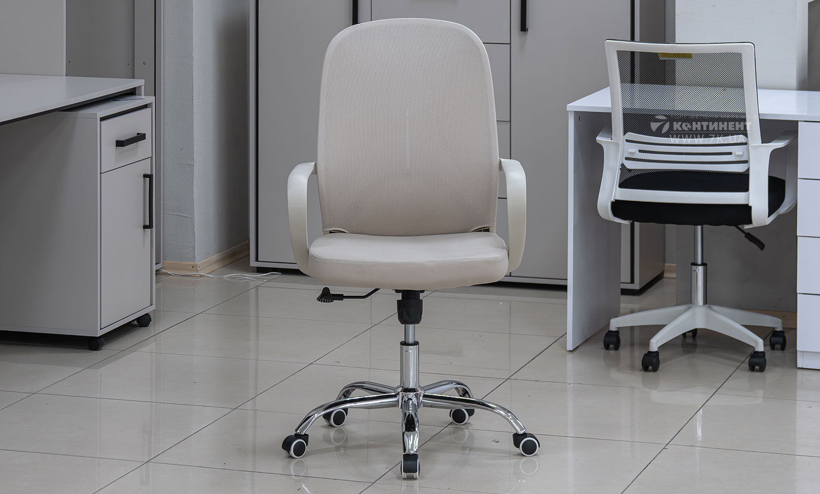 Офісне крісло Стілець офісний Фотон бежевий - фото 3