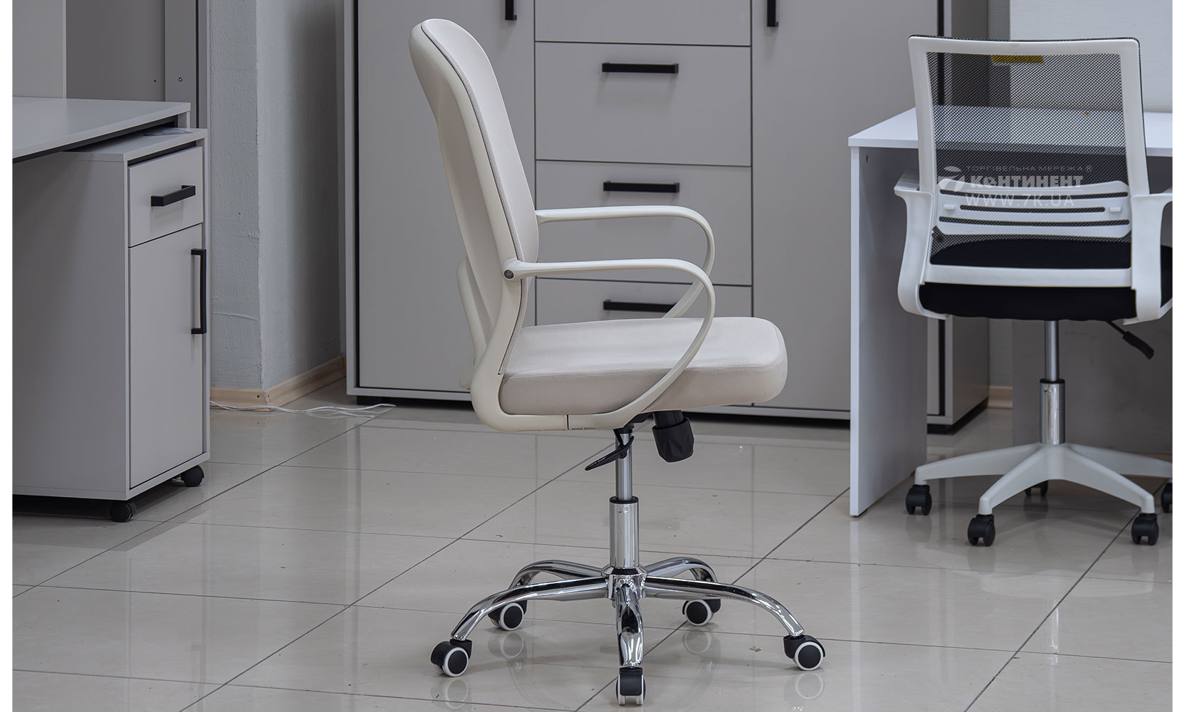 Офісне крісло Стілець офісний Фотон бежевий - фото 4