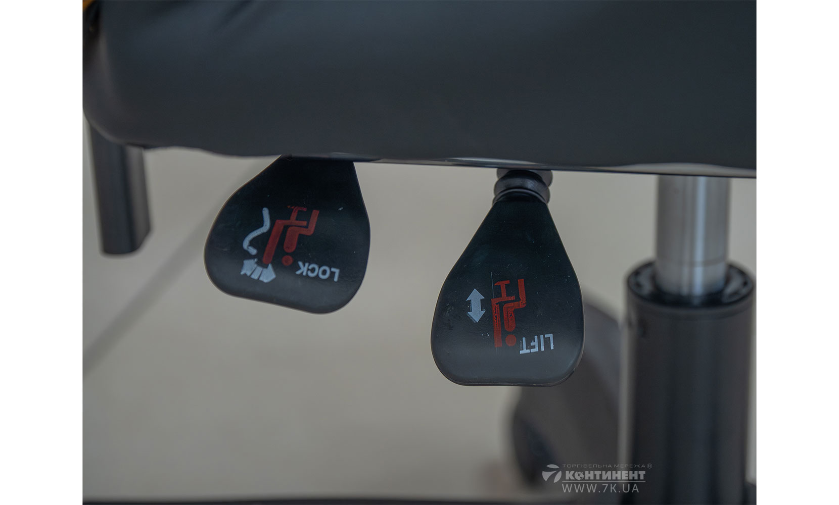 Офісне крісло Крісло геймерське Марвел чорно-червоний - фото 10