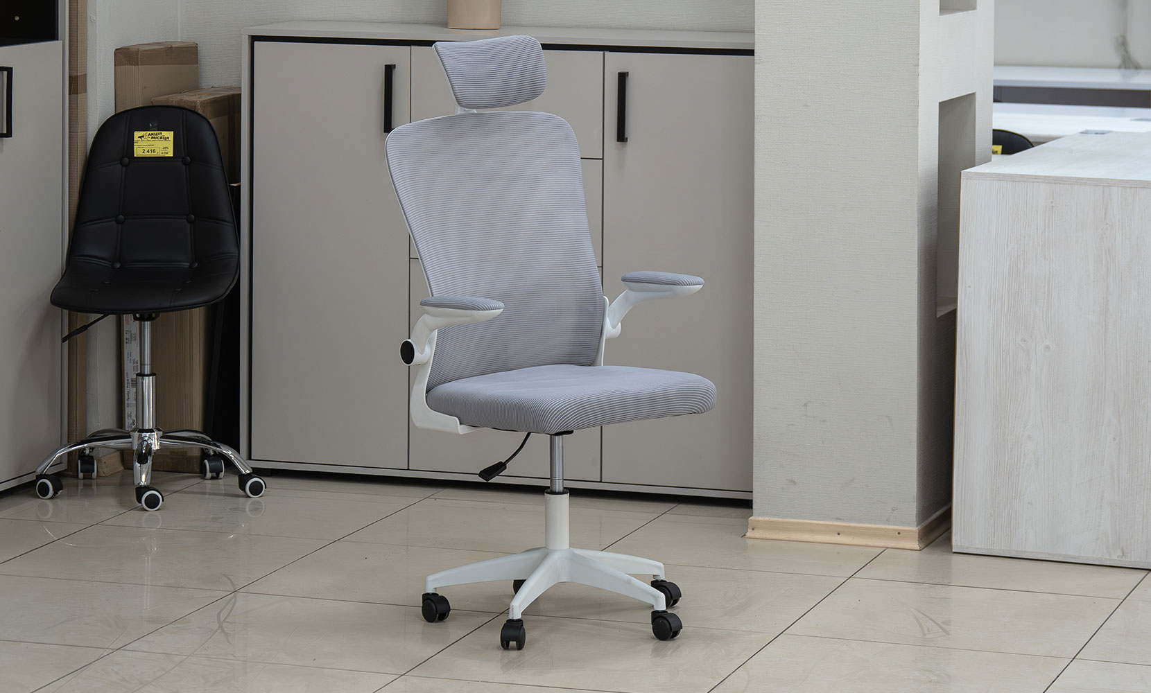 Офісне крісло Стілець офісний Аеро сірий/білий - фото 2