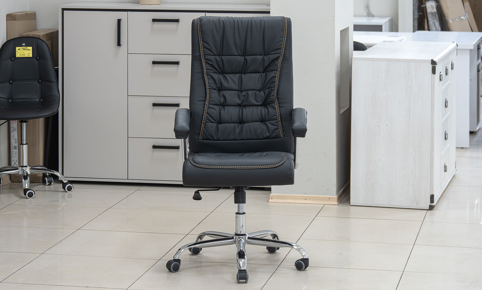 Офісне крісло Стілець офісний Турбо чорний - фото 3