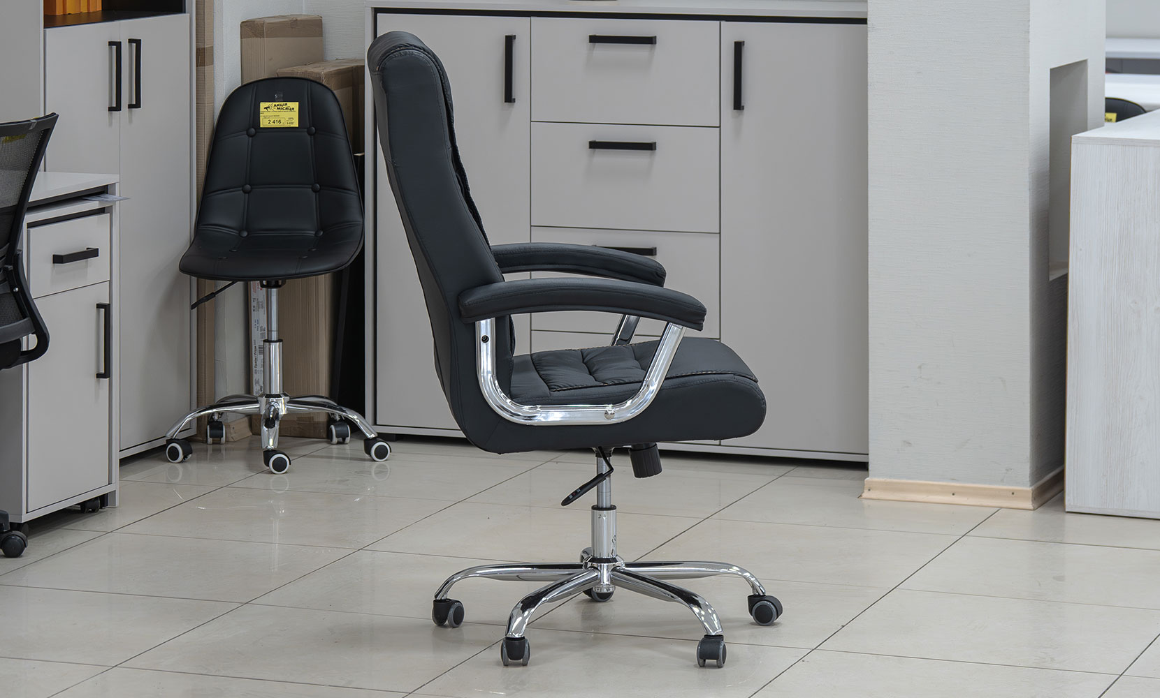 Офісне крісло Стілець офісний Турбо чорний - фото 4