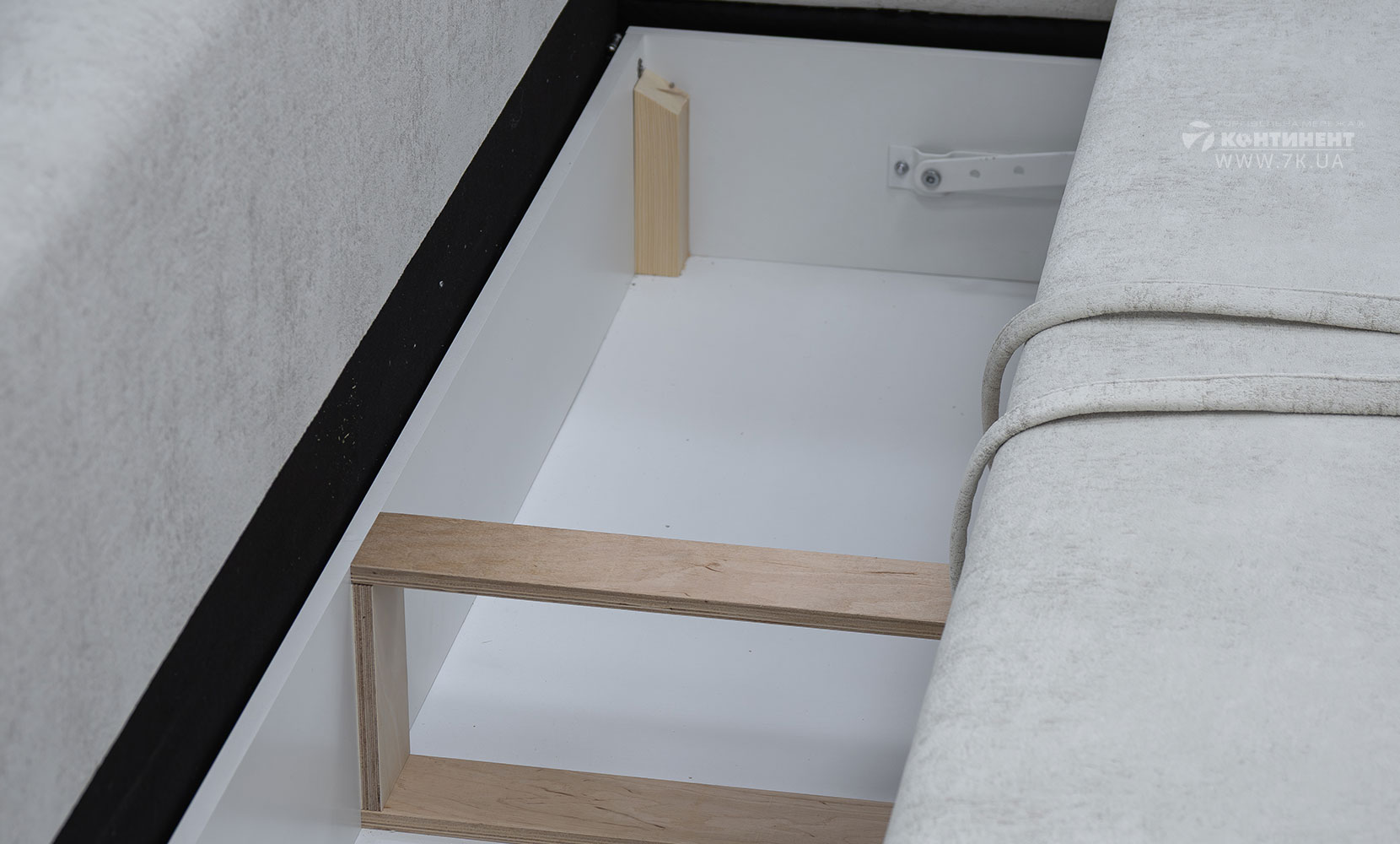 Прямий диван Венеція в тканині 0 категорії - фото 5 Прямий диван Венеція в тканині 0 категорії - фото 5